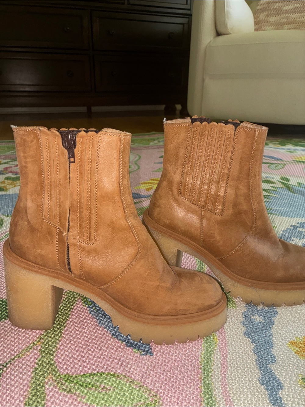Free People Women's Chunky Heel Chelsea Boot in Brown size 37